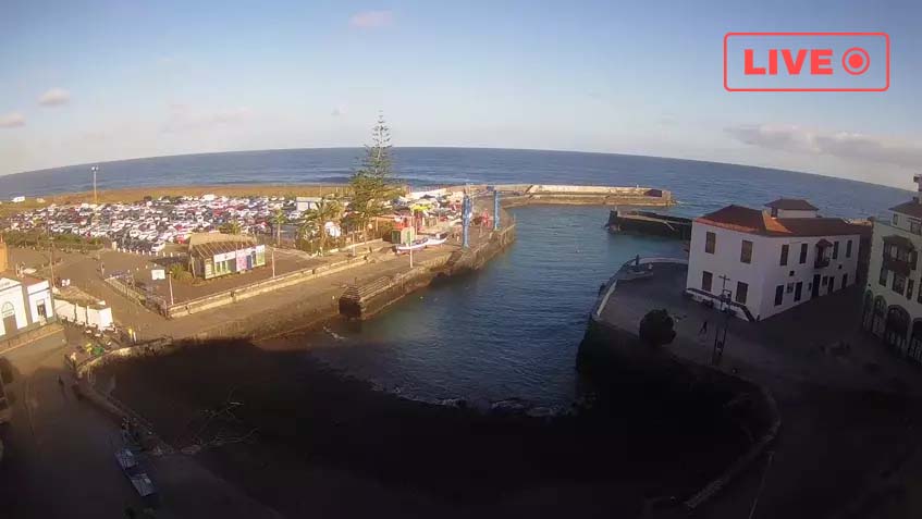 Puerto de la Cruz Harbor (El Muelle) Live Webcam